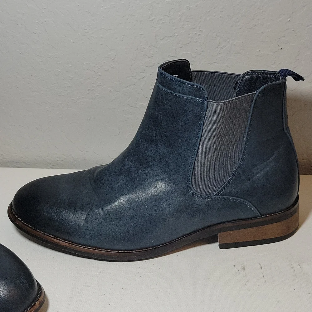 FAUX Leather Distressed Men's Boots 7.5